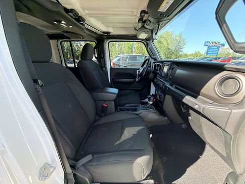 Used 2020 Jeep Wrangler Unlimited Sport S AWD/4WD image 19