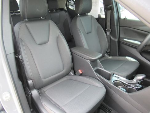 Used 2023 Buick Encore GX Preferred FWD image 9