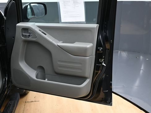 Used 2021 Nissan Frontier SV AWD/4WD image 32