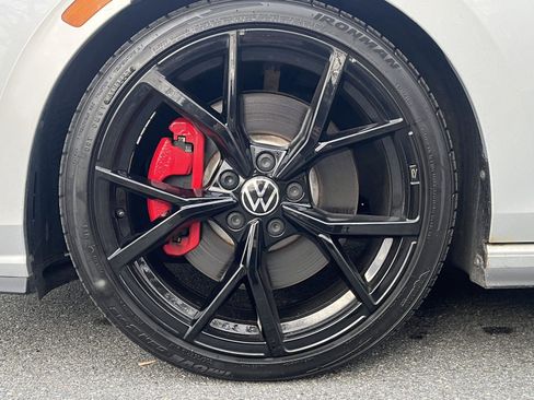 Used 2024 Volkswagen GTI SE image 31