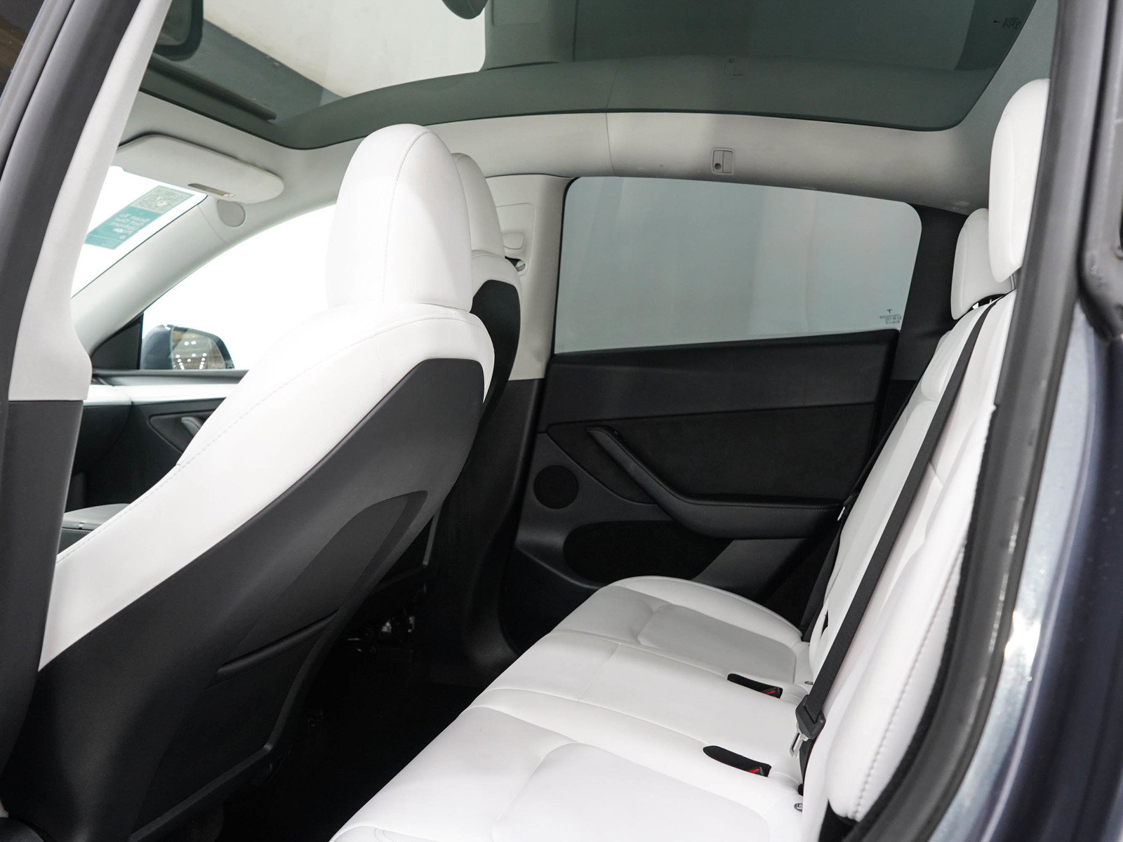Used 2023 Tesla Model Y Performance AWD/4WD image 15