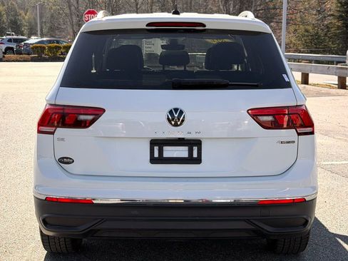 Used 2022 Volkswagen Tiguan SE image 4