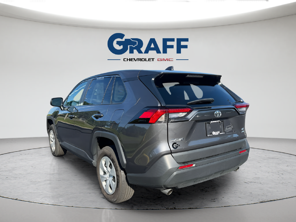 Used 2024 Toyota RAV4 LE AWD/4WD image 3