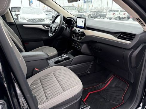 Used 2020 Ford Escape SE image 8