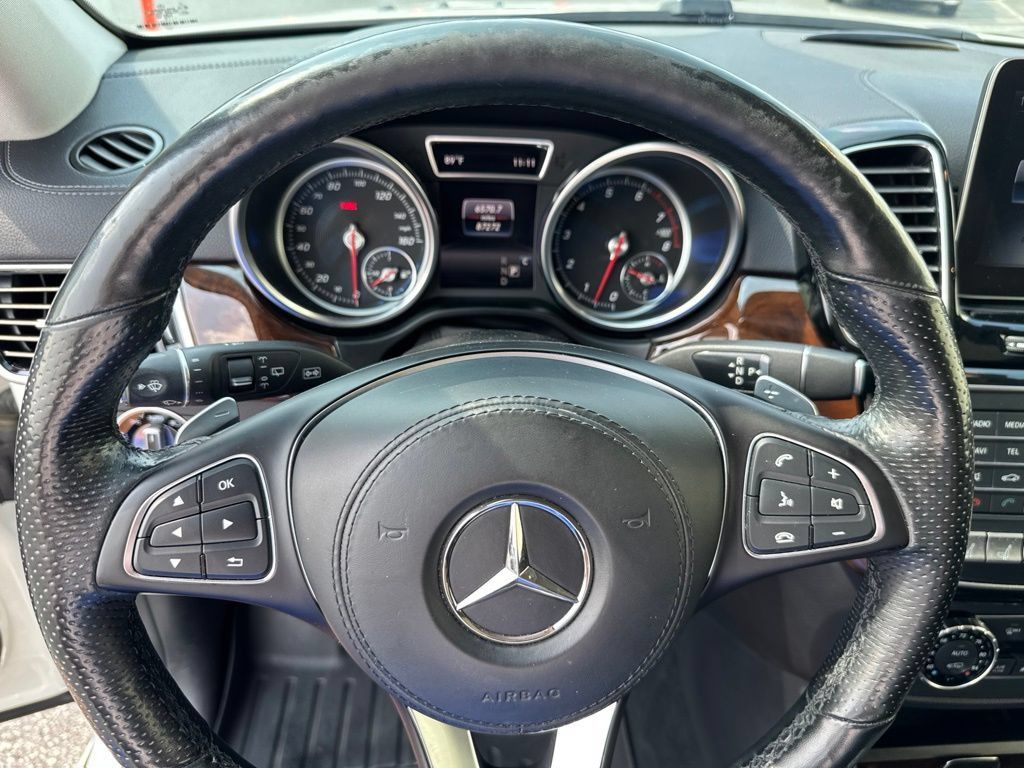 Used 2018 Mercedes-Benz GLS 550 4MATIC image 33