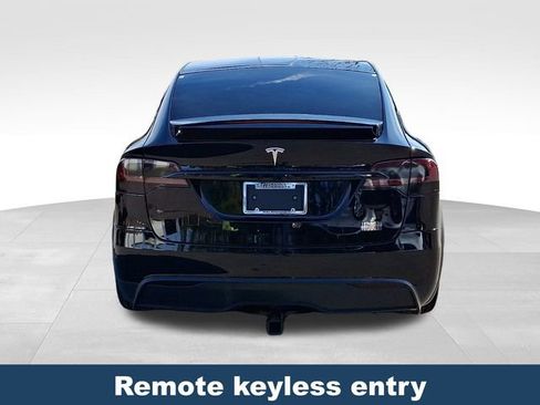 Used 2022 Tesla Model X Plaid image 6