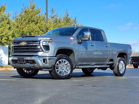 Used 2024 Chevrolet Silverado 3500 LTZ w/ LTZ Plus Package image 1