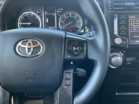 Used 2021 Toyota 4Runner Venture w/ Moonroof Package AWD/4WD image 24