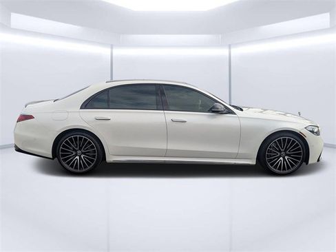 Used 2023 Mercedes-Benz S 580 4MATIC Sedan image 2