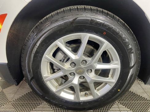 Used 2024 Chevrolet Equinox LT image 28