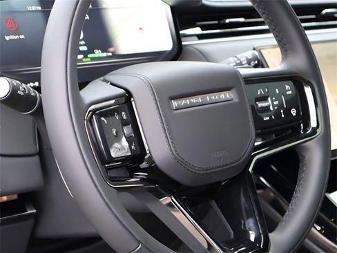 New 2025 Land Rover Range Rover Sport Dynamic SE image 24