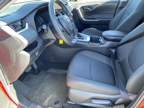 Used 2025 Toyota RAV4 LE FWD image 17
