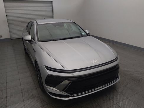 Used 2025 Hyundai Sonata SEL FWD image 14