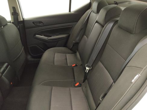 Used 2023 Nissan Altima 2.5 SV AWD/4WD image 18