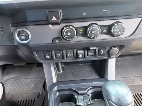 Used 2020 Toyota Tacoma TRD Sport w/ Technology Package RWD image 15