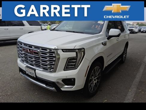 Used 2025 GMC Yukon Denali AWD/4WD image 1