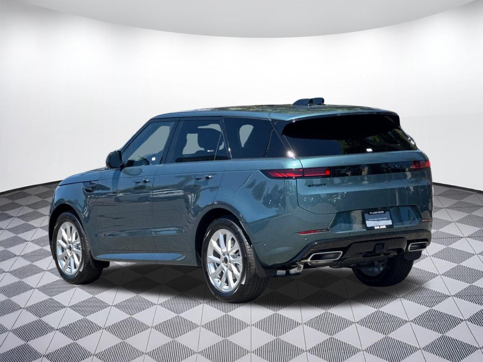 New 2026 Land Rover Range Rover Sport Dynamic SE AWD/4WD image 3