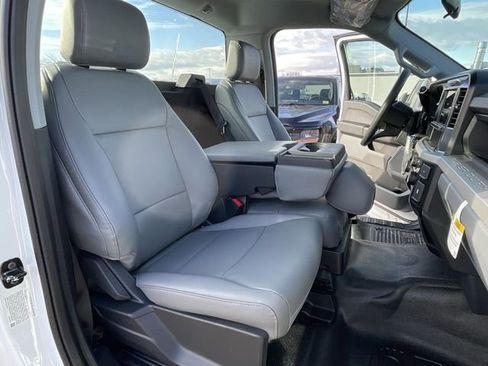 New 2026 Ford F250 XL w/ XL Chrome Package image 20