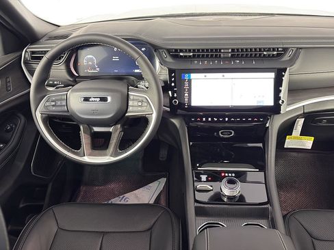 New 2026 Jeep Grand Cherokee Limited AWD/4WD image 8
