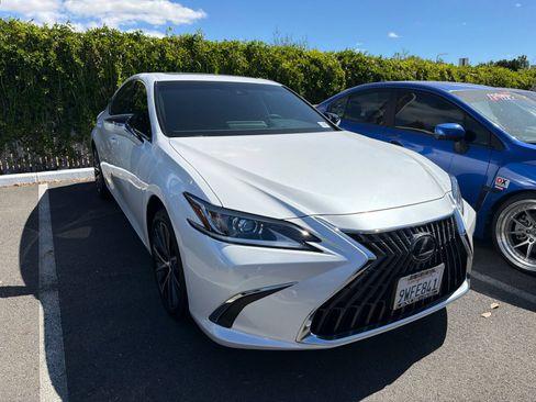 Used 2025 Lexus ES 300h w/ Premium Package FWD image 1