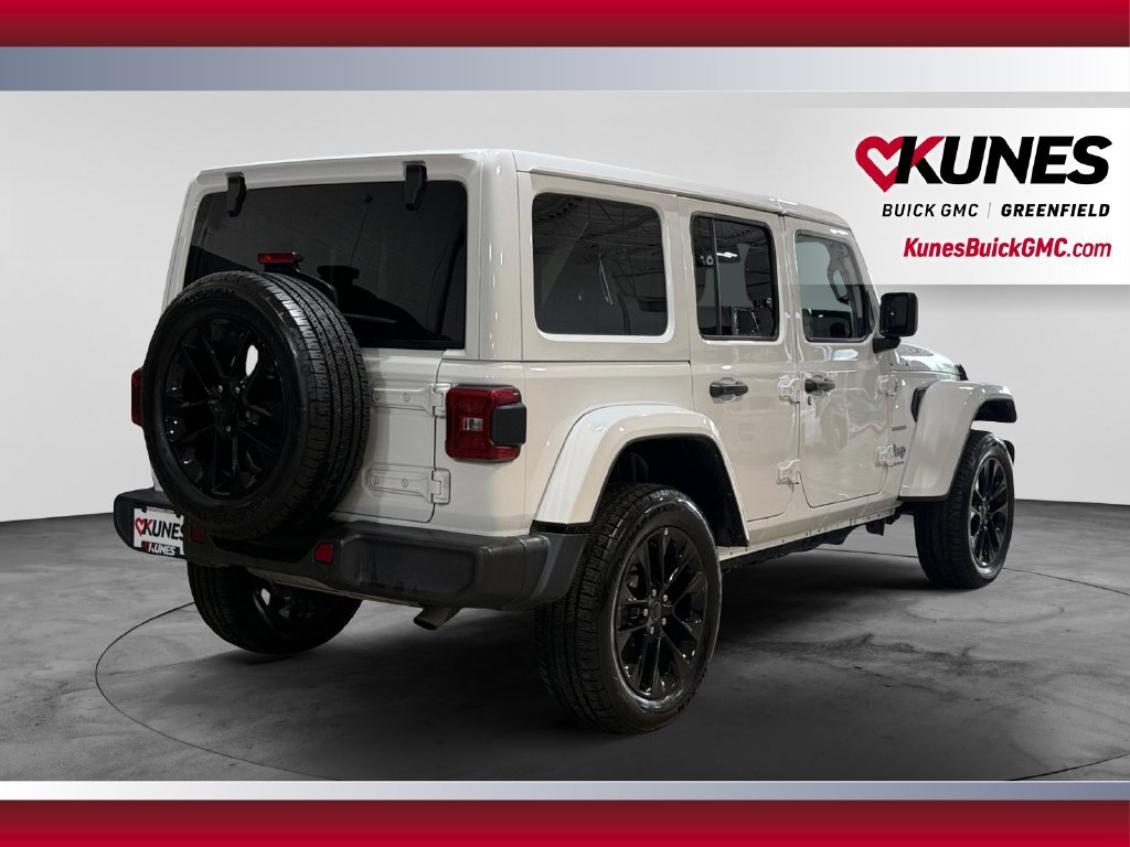 Used 2024 Jeep Wrangler Unlimited Sahara AWD/4WD image 10