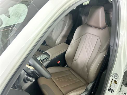 Used 2025 BMW X3 xDrive30i w/ Convenience Package image 13