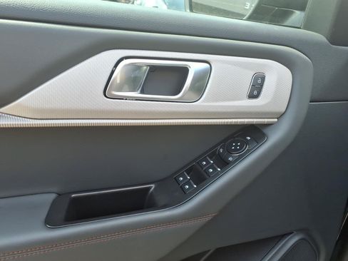 Certified 2026 Ford Explorer Active AWD/4WD image 20