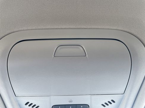 Used 2023 GMC Acadia SLT w/ Elevation Edition image 37