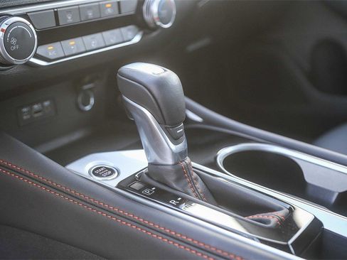 Used 2024 Nissan Altima 2.5 SR image 21