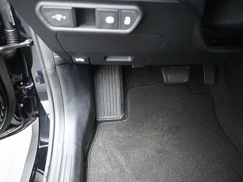 Used 2025 Kia K4 FWD image 16