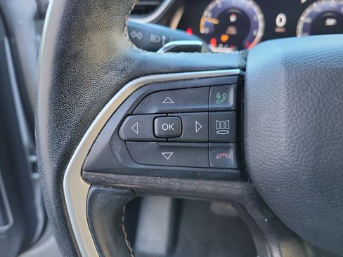 Used 2022 Jeep Grand Cherokee L Limited image 21