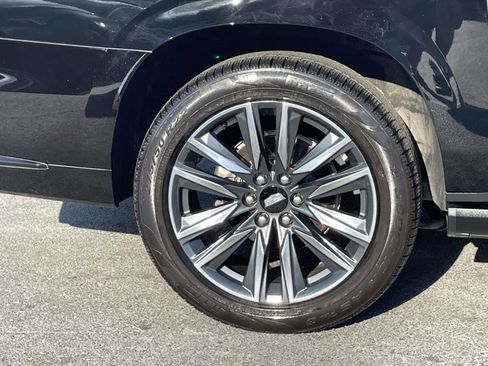 Used 2021 Cadillac Escalade ESV Sport w/ Driver Assist Tech Package AWD/4WD image 7