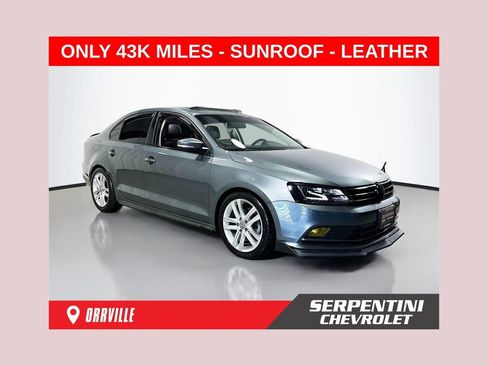 Used 2017 Volkswagen Jetta SEL Premium FWD image 1