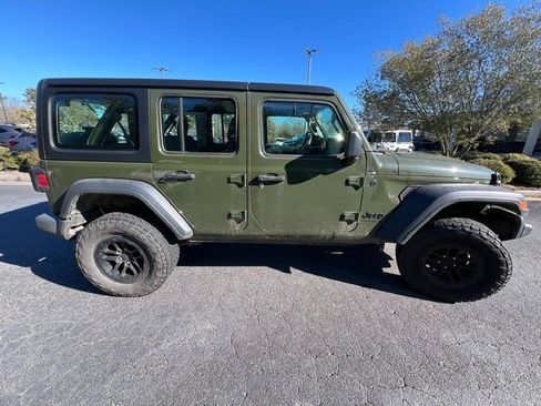 Used 2024 Jeep Wrangler Sport image 6
