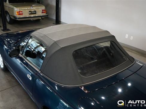 Used 1996 MAZDA MX-5 Miata RWD image 2