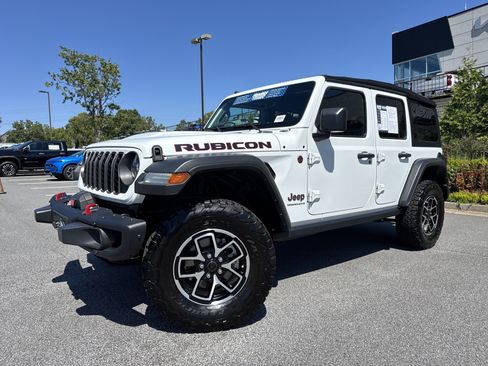 Used 2024 Jeep Wrangler Unlimited Rubicon w/ Capability Package AWD/4WD image 6