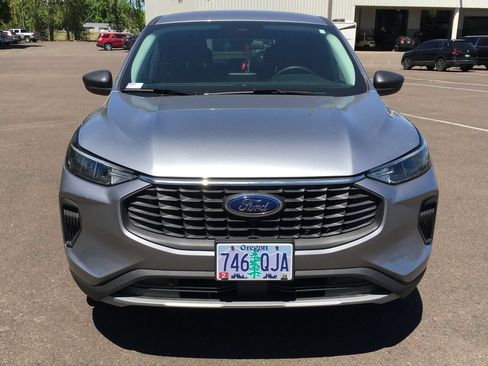 Used 2024 Ford Escape Active AWD/4WD image 9