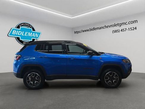 Used 2026 Jeep Compass Trailhawk AWD/4WD image 9