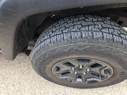 Used 2016 Jeep Wrangler Sport image 13