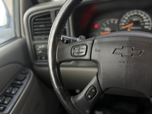 Used 2006 Chevrolet Suburban LS w/ Smart Select Package image 22