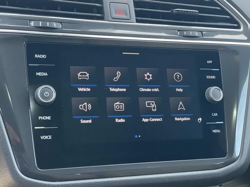 Used 2023 Volkswagen Tiguan SE R-Line FWD image 11
