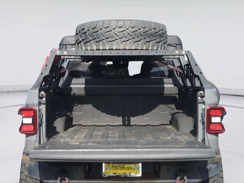 Used 2020 Jeep Gladiator Overland AWD/4WD image 31
