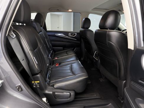 Used 2019 INFINITI QX60 Luxe w/ Essential Package AWD/4WD image 18