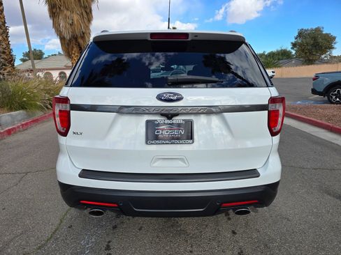 Used 2019 Ford Explorer XLT w/ Equipment Group 202A FWD image 6