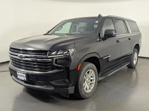 Used 2022 Chevrolet Suburban LT image 4