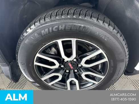 Used 2024 GMC Sierra 1500 Elevation w/ Preferred Package AWD/4WD image 16