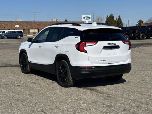Used 2022 GMC Terrain SLT w/ Elevation Edition image 3