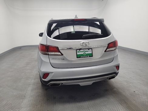 Used 2017 Hyundai Santa Fe SE image 6