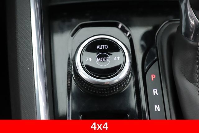 Used 2023 GMC Canyon Elevation w/ Elevation Premium Package AWD/4WD image 24