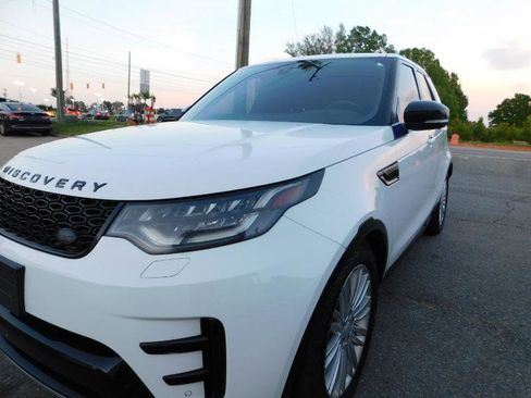 Used 2018 Land Rover Discovery HSE Luxury image 29